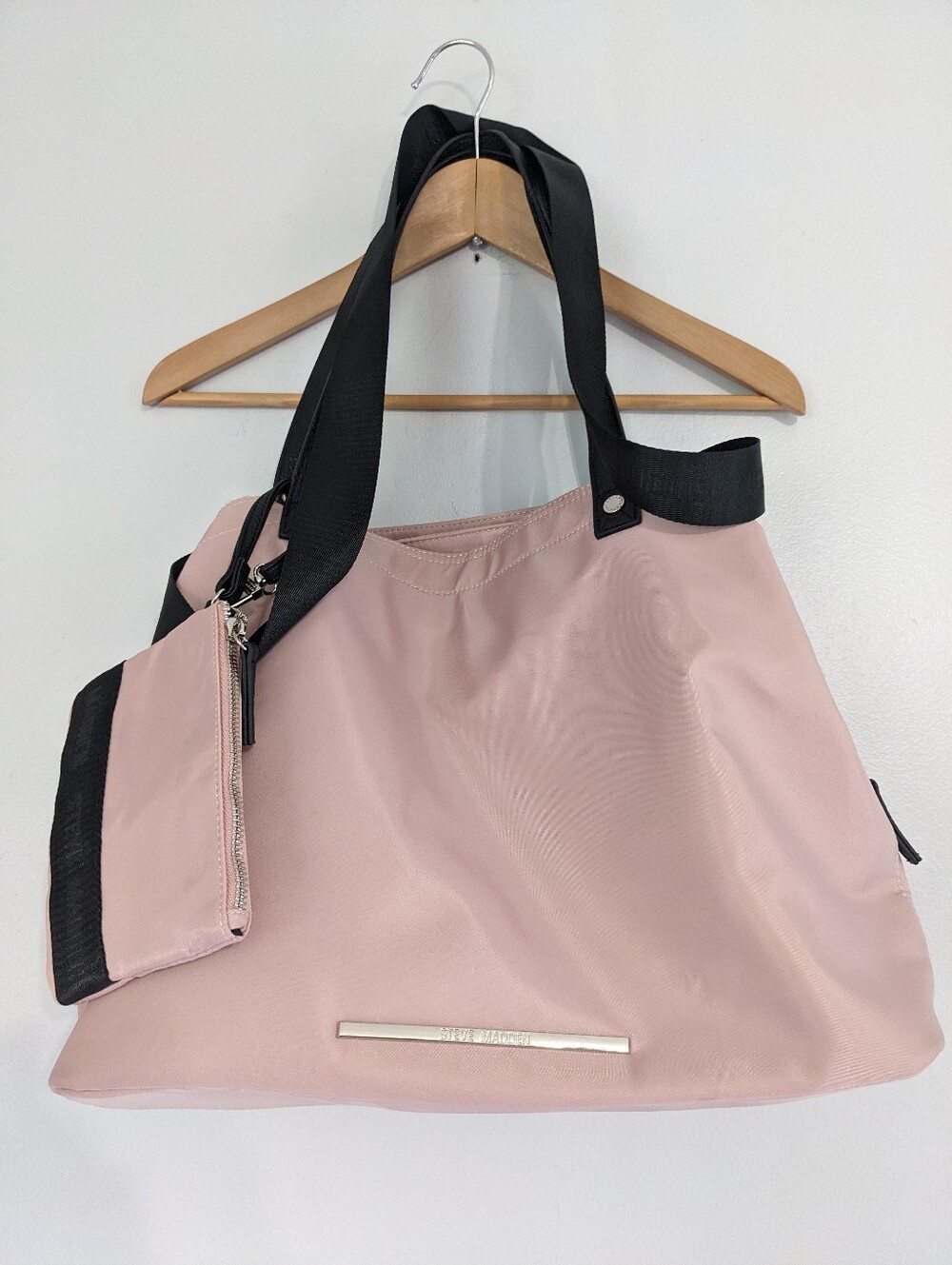Steve Madden Weekender Bag Pink With Crossbody Strap Makeup Case Carry On Duffle